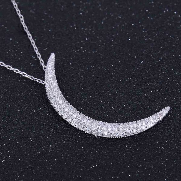 collier croissant de lune fin femme